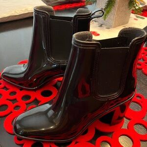 Black Patent Leather Boots by Shoedazzle
